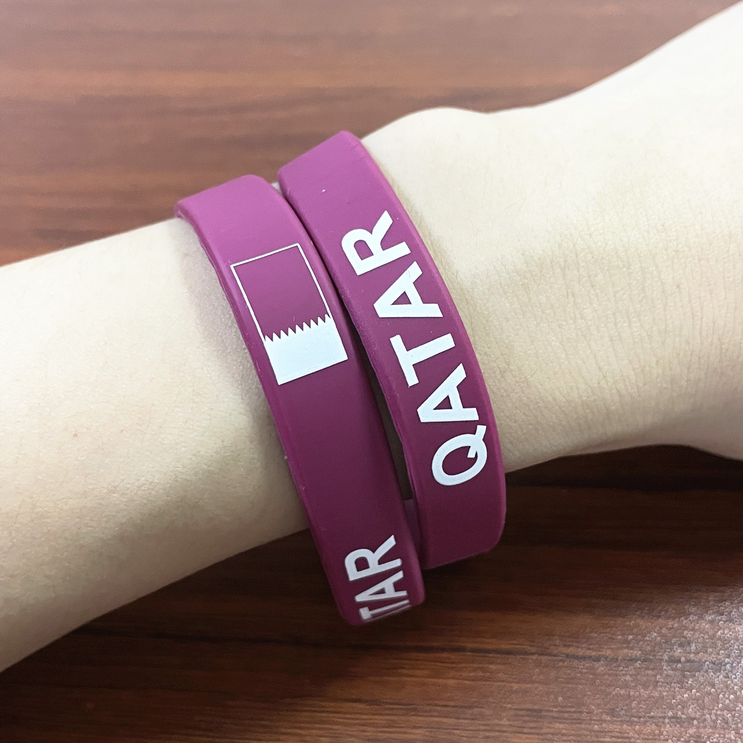 男性と女性のための世界旗のシリコーンブレスレット、スポーツゲ - Men Accessories Qatar のレビューと価格