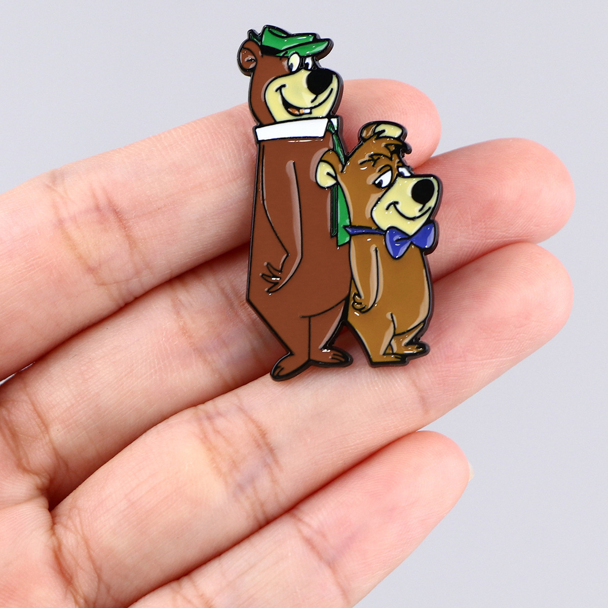 最新アニメ漫画のクマのソフトエナメルラペルブローチピンバッジ - Lapel Pin Enamel のレビューと価格